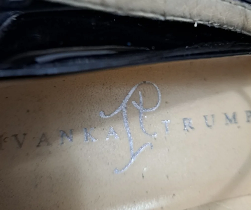 Ivanka Trump Luana Black Patent Leather Shoe    Size 9M